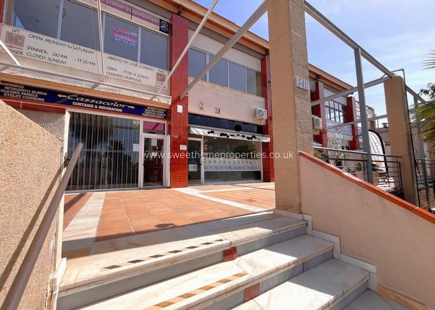 Erhverv til salg i Villamartin - € 179.999 (Ref: 10076811)