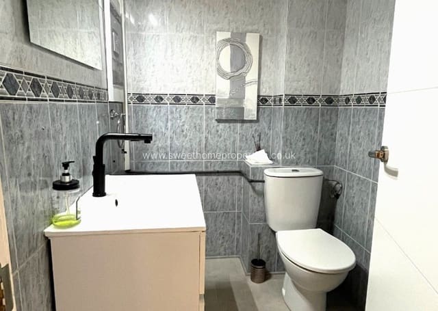 Erhverv til salg i Villamartin, Orihuela - € 179.999 (Ref: 10076811)
