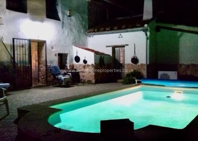 5 sovrum Finca/Hus på landet till salu i Pinoso med pool garage - 299 995 € (Ref: 10077227)