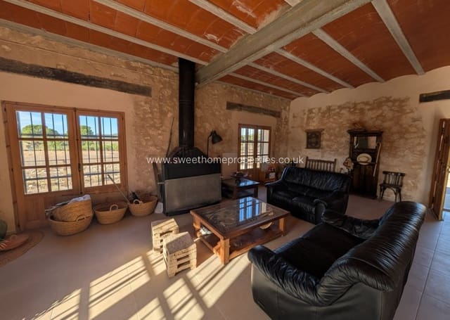 3 soverom Finca/Herregård til salgs i Salinas med svømmebasseng - € 375 000 (Ref: 10079787)