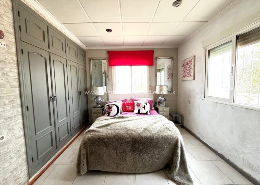 3 quarto Quinta/Casa Rural para venda em Sax com piscina garagem - 299 999 € (Ref: 10080048)