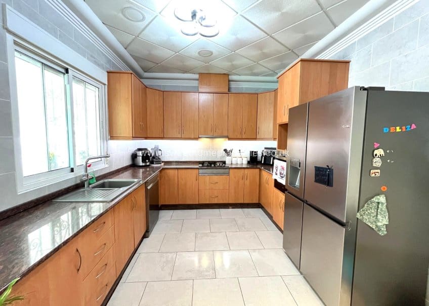 3 quarto Quinta/Casa Rural para venda em Sax com piscina garagem - 299 999 € (Ref: 10080048)