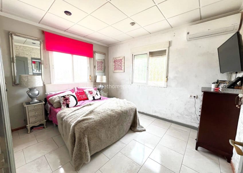 3 quarto Quinta/Casa Rural para venda em Sax com piscina garagem - 299 999 € (Ref: 10080048)
