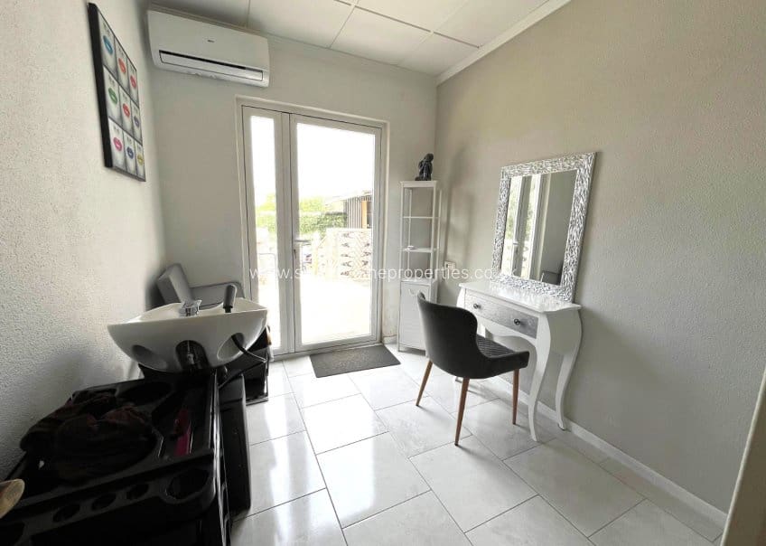 3 quarto Quinta/Casa Rural para venda em Sax com piscina garagem - 299 999 € (Ref: 10080048)