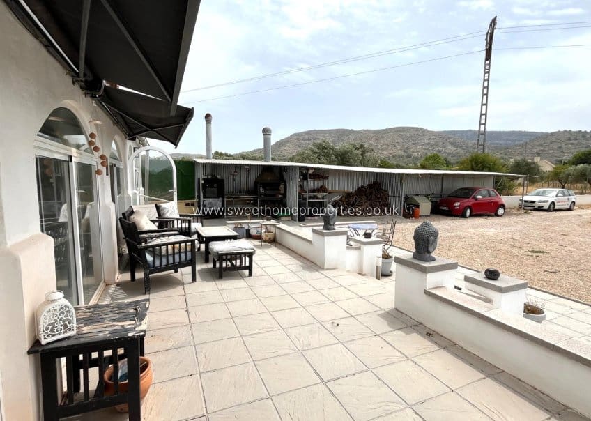 3 quarto Quinta/Casa Rural para venda em Sax com piscina garagem - 299 999 € (Ref: 10080048)