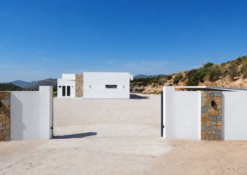 3 sovrum Finca/Hus på landet till salu i La Romana med pool garage - 599 950 € (Ref: 10088605)