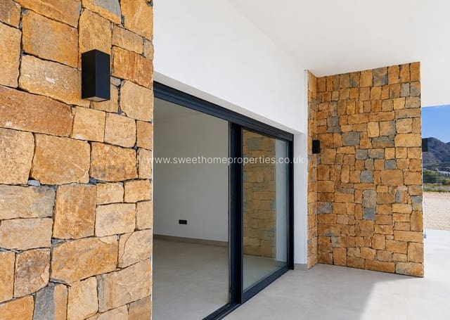 3 sovrum Finca/Hus på landet till salu i La Romana med pool garage - 599 950 € (Ref: 10088605)