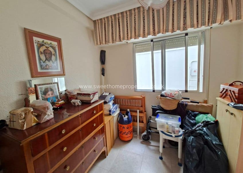 4 slaapkamer Appartement te koop in Alicante stad - € 186.000 (Ref: 10113498)