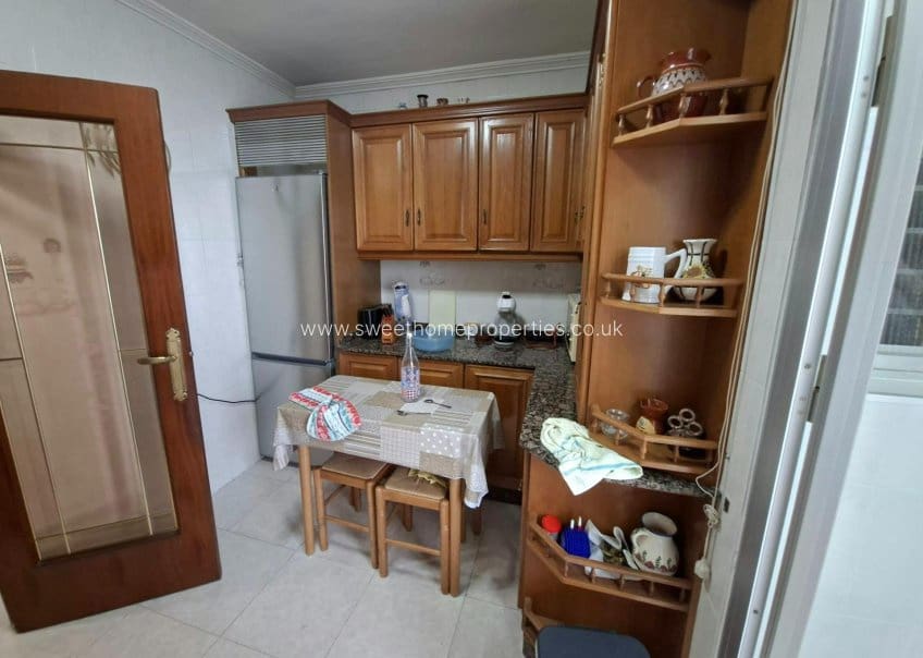 4 slaapkamer Appartement te koop in Alicante stad - € 186.000 (Ref: 10113498)