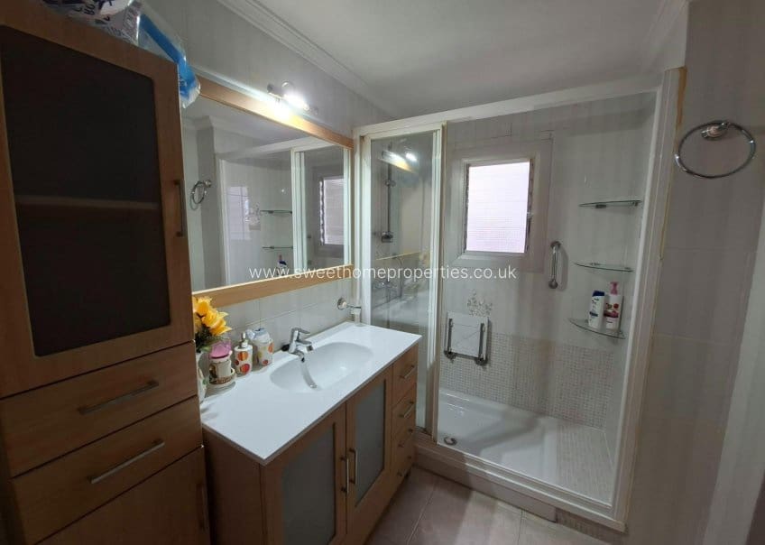4 slaapkamer Appartement te koop in Alicante stad - € 186.000 (Ref: 10113498)