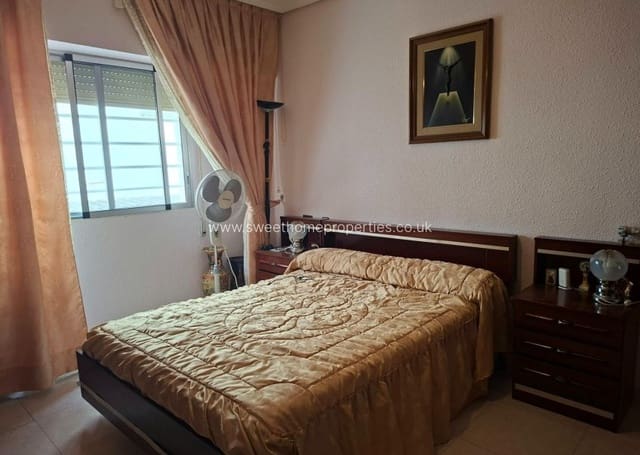 4 slaapkamer Appartement te koop in Santo Domingo, Alicante stad - € 186.000 (Ref: 10113498)