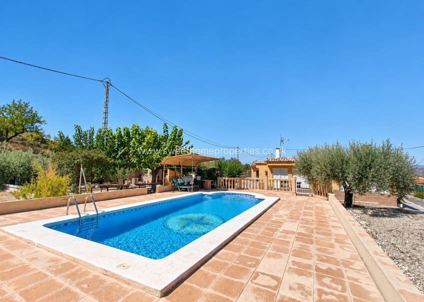 3 soveværelse Finca/Landehus til salg i Hondon de los Frailes med swimmingpool garage - € 295.350 (Ref: 10113499)