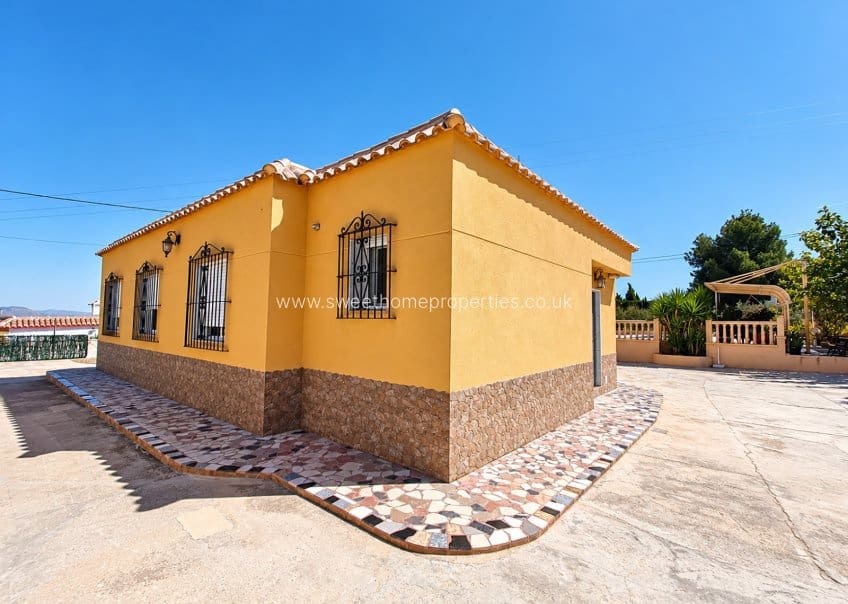 3 soveværelse Finca/Landehus til salg i Hondon de los Frailes med swimmingpool garage - € 295.350 (Ref: 10113499)