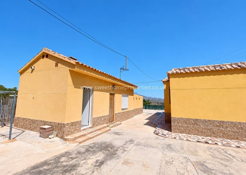 3 soveværelse Finca/Landehus til salg i Hondon de los Frailes med swimmingpool garage - € 295.350 (Ref: 10113499)