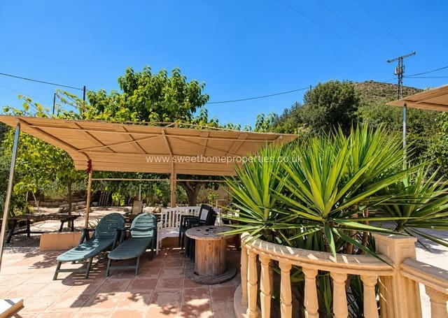 3 soveværelse Finca/Landehus til salg i Hondón de los Frailes med swimmingpool garage - € 295.350 (Ref: 10113499)
