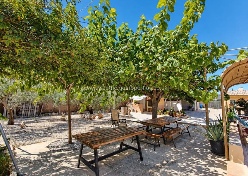 3 soveværelse Finca/Landehus til salg i Hondon de los Frailes med swimmingpool garage - € 295.350 (Ref: 10113499)
