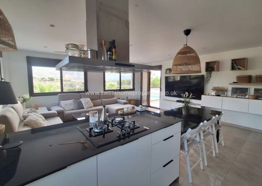 7 slaapkamer Finca/Landhuis te koop in Sax met zwembad garage - € 599.995 (Ref: 10135213)