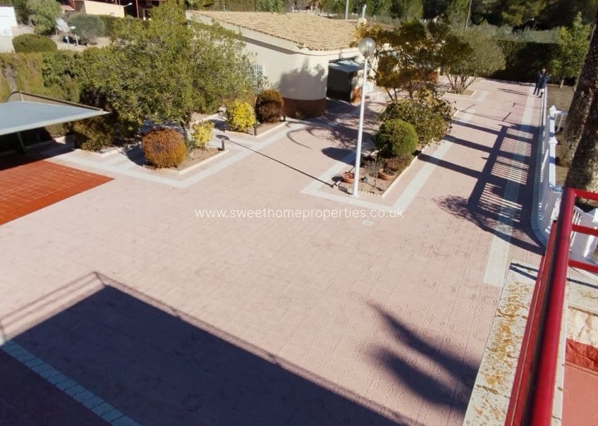 3 soveværelse Finca/Landehus til salg i Sax med swimmingpool garage - € 525.000 (Ref: 10135214)