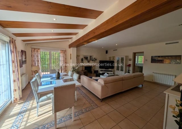 4 bedroom Finca/Country House for sale in Sax with pool garage - € 399,995 (Ref: 10154305)