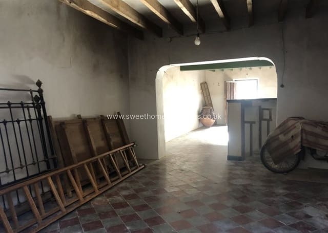 4 soverom Hus til salgs i Pinoso - € 65 000 (Ref: 10156162)