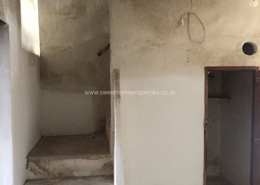 4 soverom Hus til salgs i Pinoso - € 65 000 (Ref: 10156162)