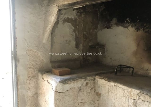 4 soverom Hus til salgs i Pinoso - € 65 000 (Ref: 10156162)