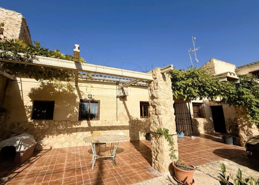 4 soveværelse Finca/Landehus til salg i Pinoso - € 225.000 (Ref: 10160068)