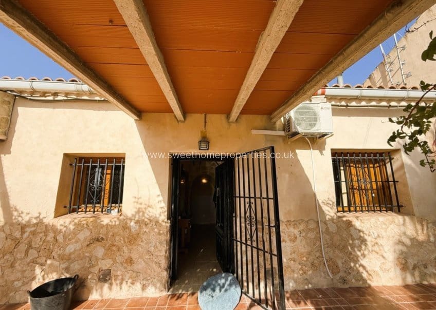 4 soveværelse Finca/Landehus til salg i Pinoso - € 225.000 (Ref: 10160068)