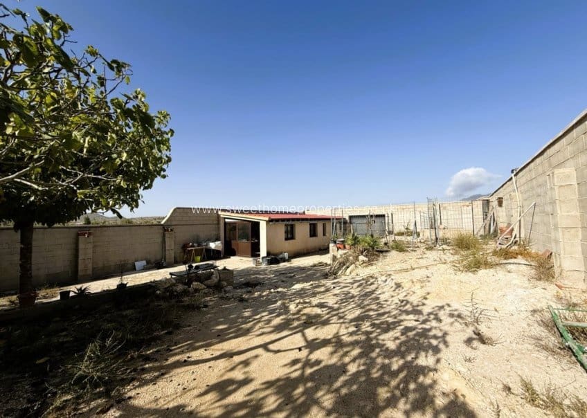 4 soveværelse Finca/Landehus til salg i Pinoso - € 225.000 (Ref: 10160068)