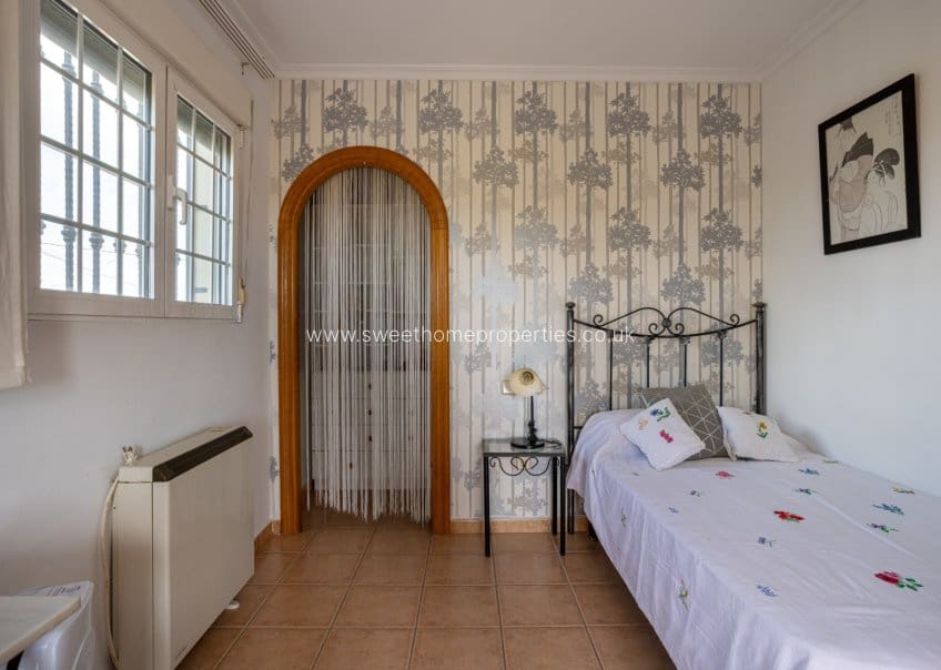 5 bedroom Finca/Country House for sale in La Hoya with pool garage - € 485,000 (Ref: 10163507)