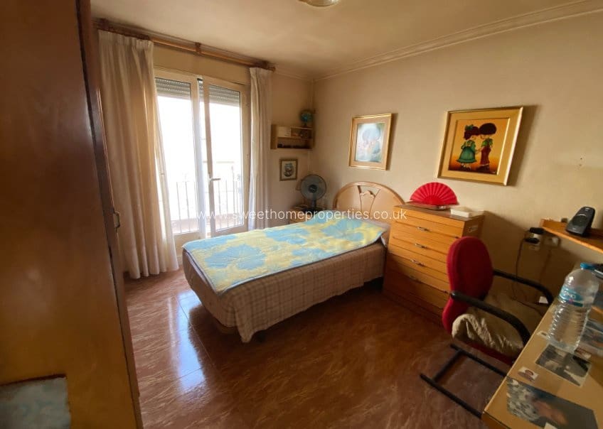 4 soverom Hus til salgs i Sax med garasje - € 199 995 (Ref: 10165658)