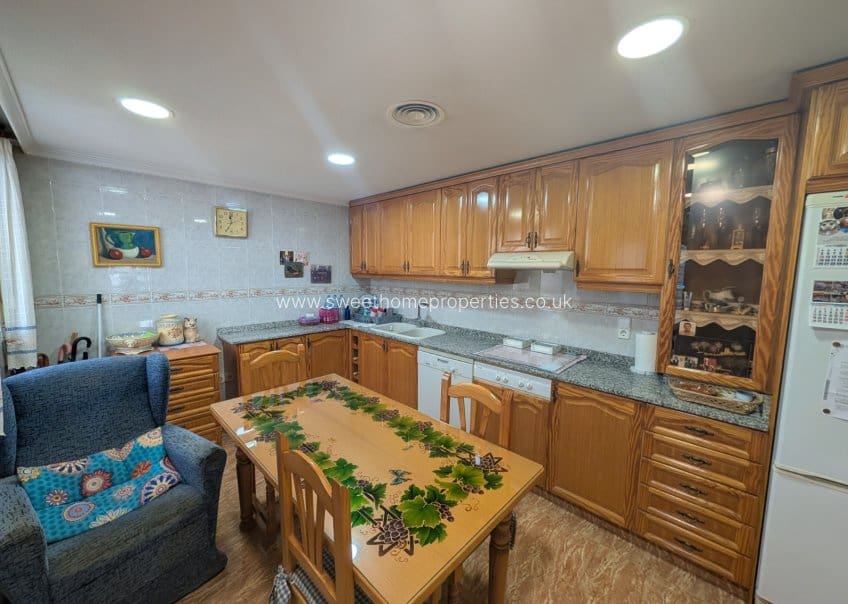 4 soverom Hus til salgs i Sax med garasje - € 199 995 (Ref: 10165658)