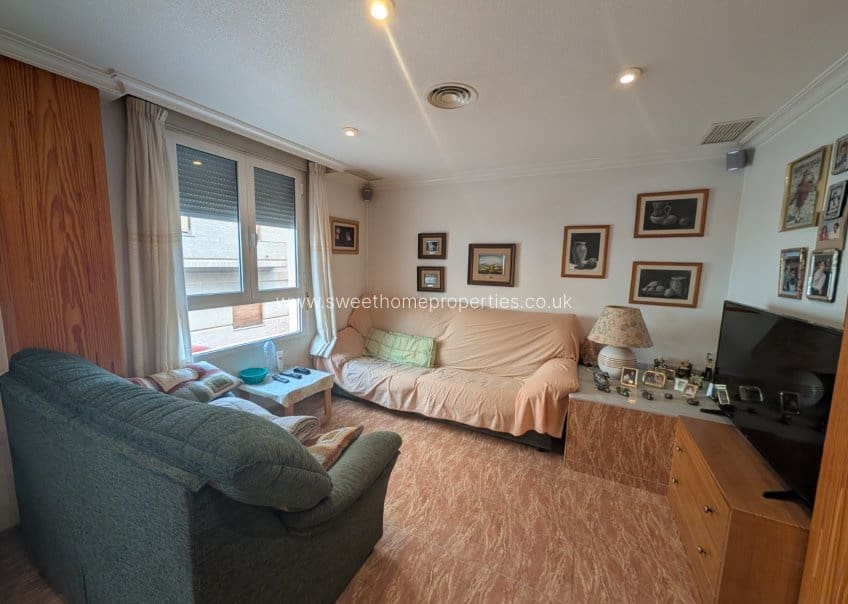 4 soverom Hus til salgs i Sax med garasje - € 199 995 (Ref: 10165658)