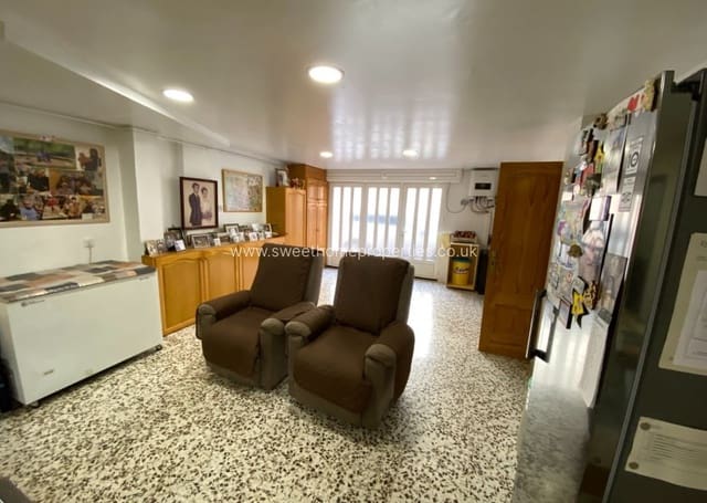 4 soverom Hus til salgs i Sax med garasje - € 199 995 (Ref: 10165658)