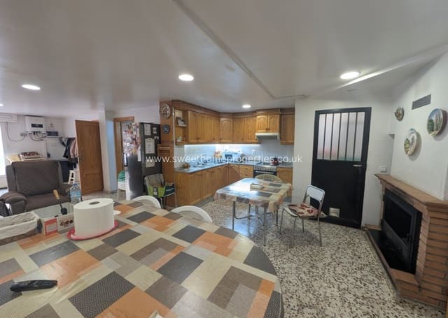 4 soverom Hus til salgs i Sax med garasje - € 199 995 (Ref: 10165658)
