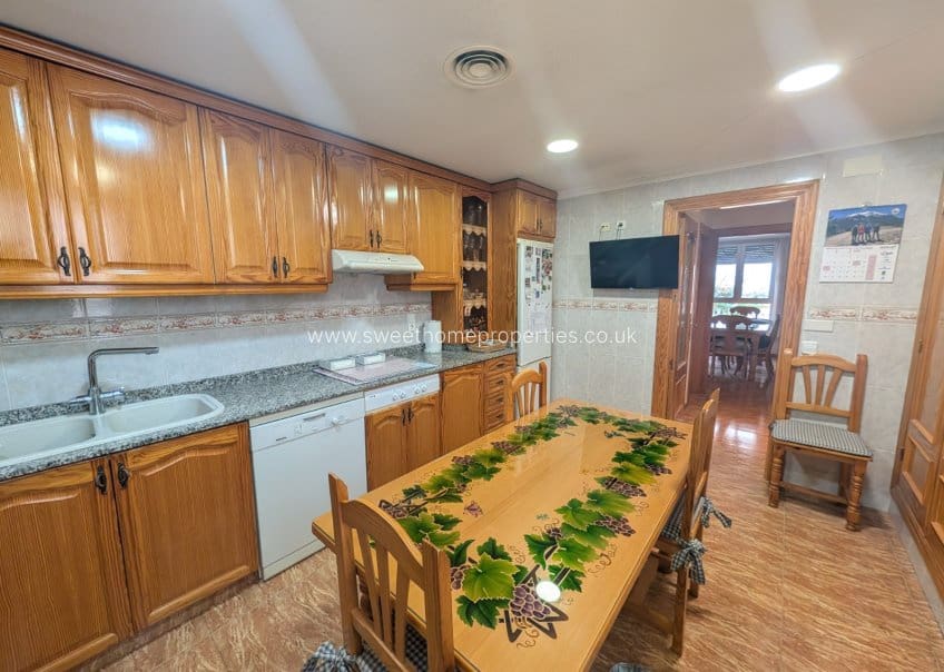 4 soverom Hus til salgs i Sax med garasje - € 199 995 (Ref: 10165658)