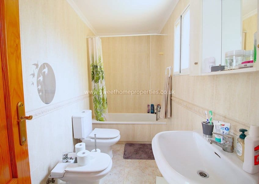 3 bedroom Townhouse for sale in Playa Flamenca with pool garage - € 179,999 (Ref: 10167513)