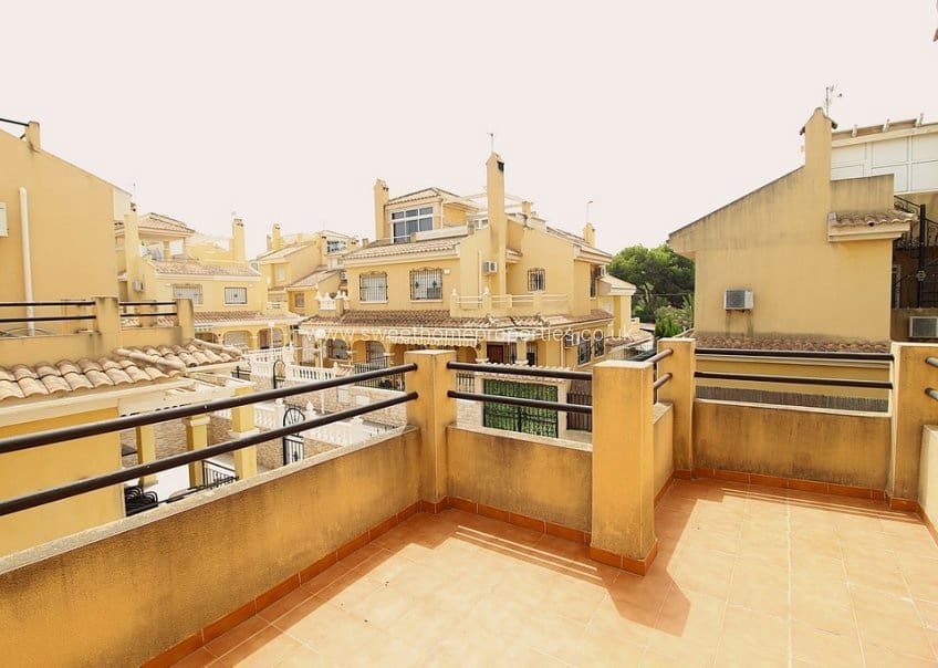 3 bedroom Townhouse for sale in Playa Flamenca with pool garage - € 179,999 (Ref: 10167513)