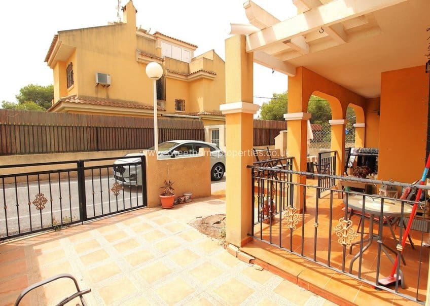 3 bedroom Townhouse for sale in Playa Flamenca with pool garage - € 179,999 (Ref: 10167513)