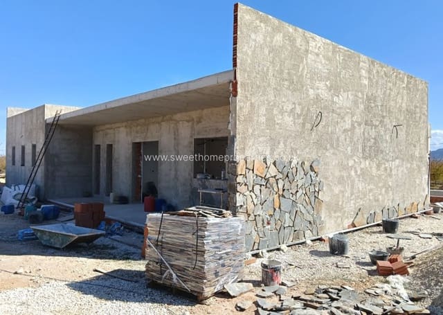 3 soverom Finca/Herregård til salgs i Pinoso med svømmebasseng - € 390 000 (Ref: 10172057)