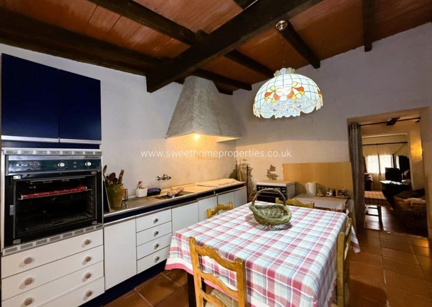 5 soveværelse Finca/Landehus til salg i L'Alguena / Alguenya - € 99.000 (Ref: 10172233)