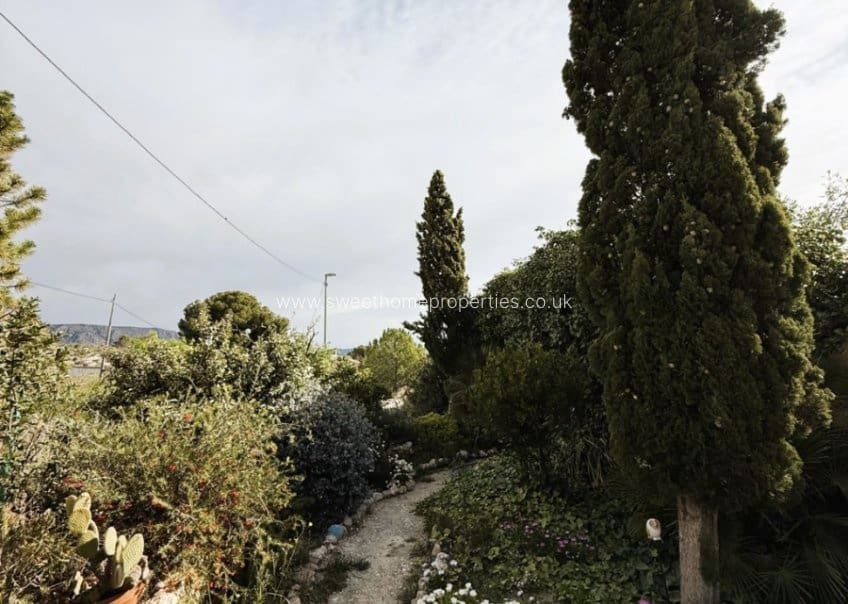 3 Zimmer Finca/Landgut zu verkaufen in Pinoso mit Pool Garage - 129.000 € (Ref: 10172234)