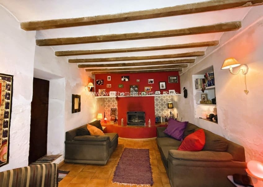 3 Zimmer Finca/Landgut zu verkaufen in Pinoso mit Pool Garage - 129.000 € (Ref: 10172234)