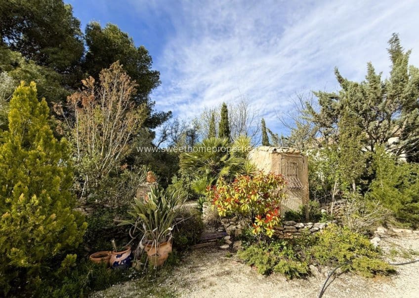 3 Zimmer Finca/Landgut zu verkaufen in Pinoso mit Pool Garage - 129.000 € (Ref: 10172234)