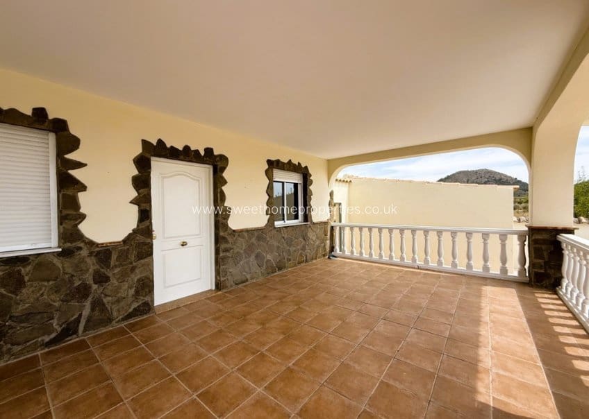 3 slaapkamer Finca/Landhuis te koop in Monovar / Monover met zwembad - € 320.000 (Ref: 10172713)
