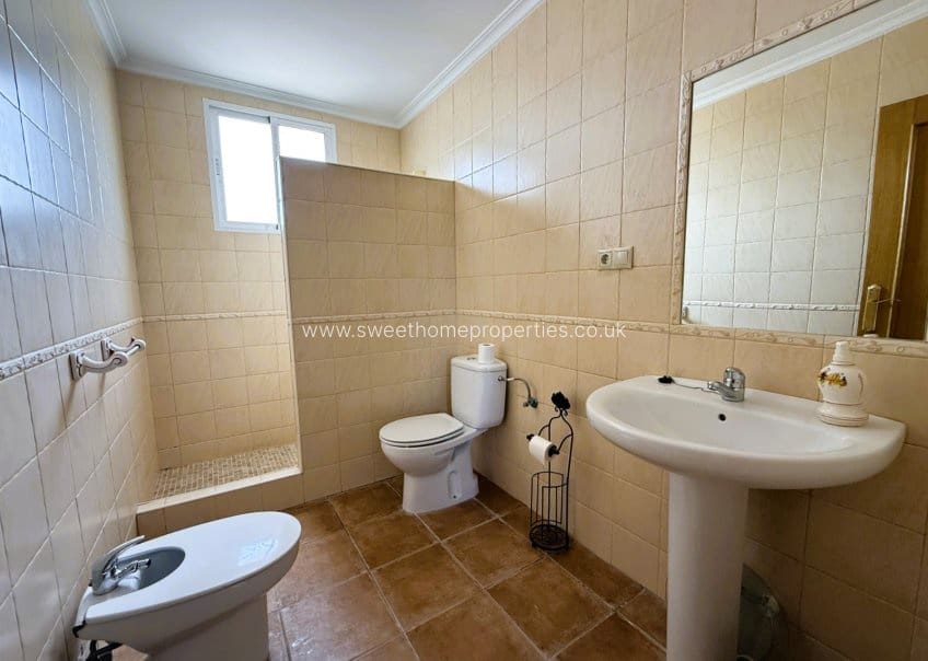 3 slaapkamer Finca/Landhuis te koop in Monovar / Monover met zwembad - € 320.000 (Ref: 10172713)