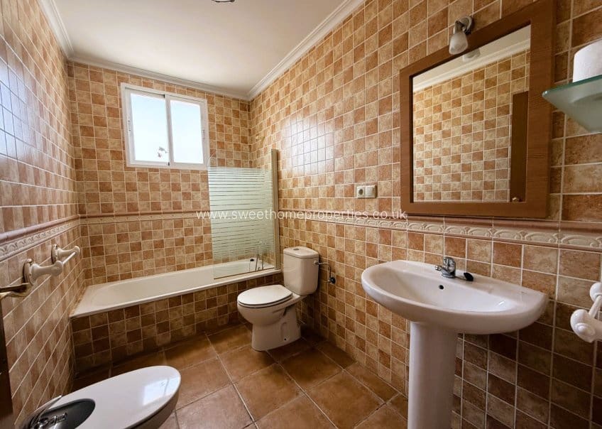 3 slaapkamer Finca/Landhuis te koop in Monovar / Monover met zwembad - € 320.000 (Ref: 10172713)