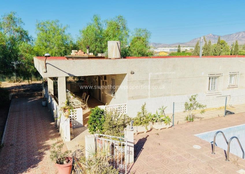 4 soveværelse Finca/Landehus til salg i Crevillente / Crevillent med swimmingpool - € 300.000 (Ref: 10179476)