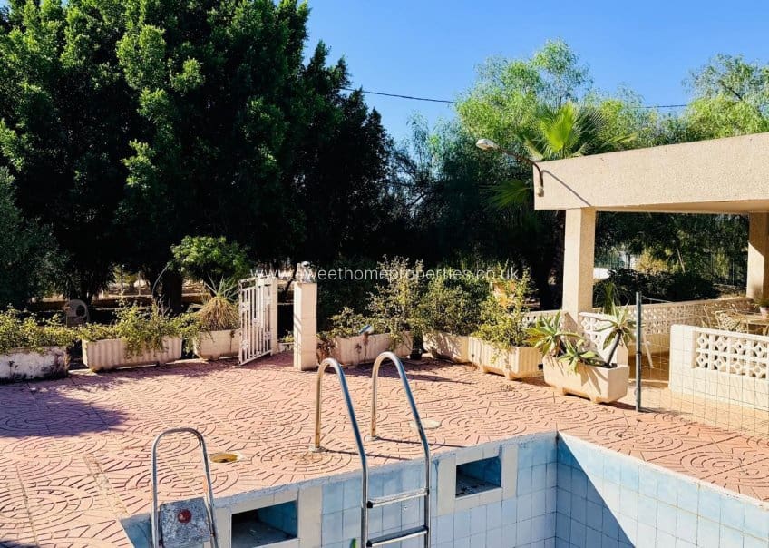4 soveværelse Finca/Landehus til salg i Crevillente / Crevillent med swimmingpool - € 300.000 (Ref: 10179476)