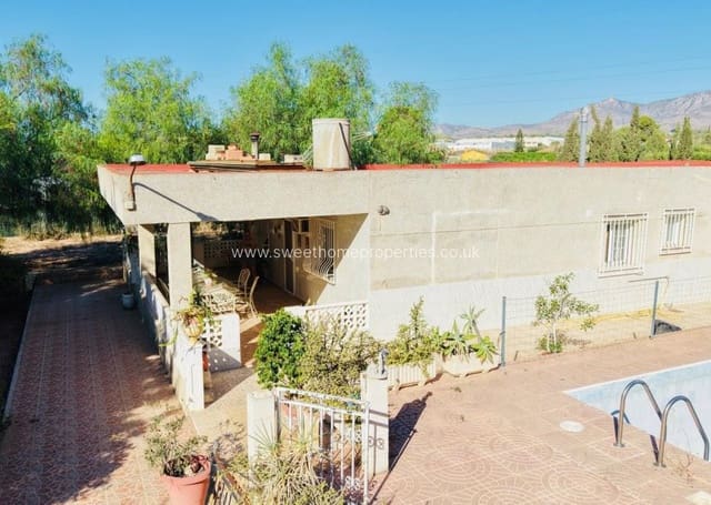 4 soveværelse Finca/Landehus til salg i Crevillente / Crevillent med swimmingpool - € 300.000 (Ref: 10179476)